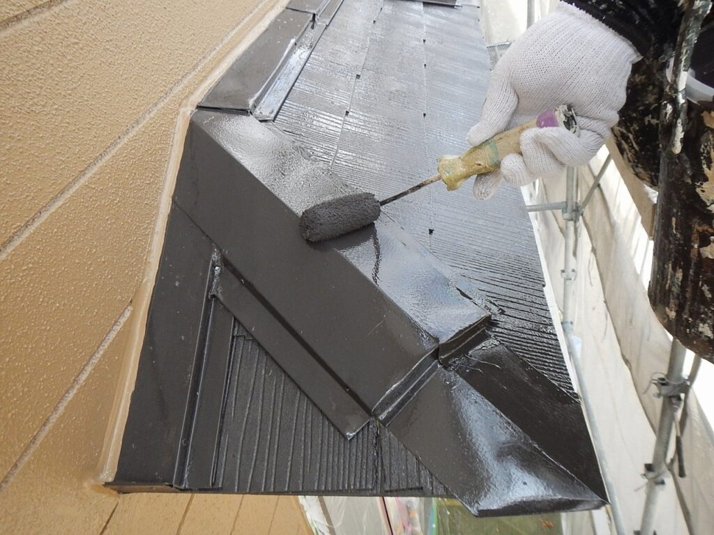 玄関屋根（溶剤系シリコン2回塗り）