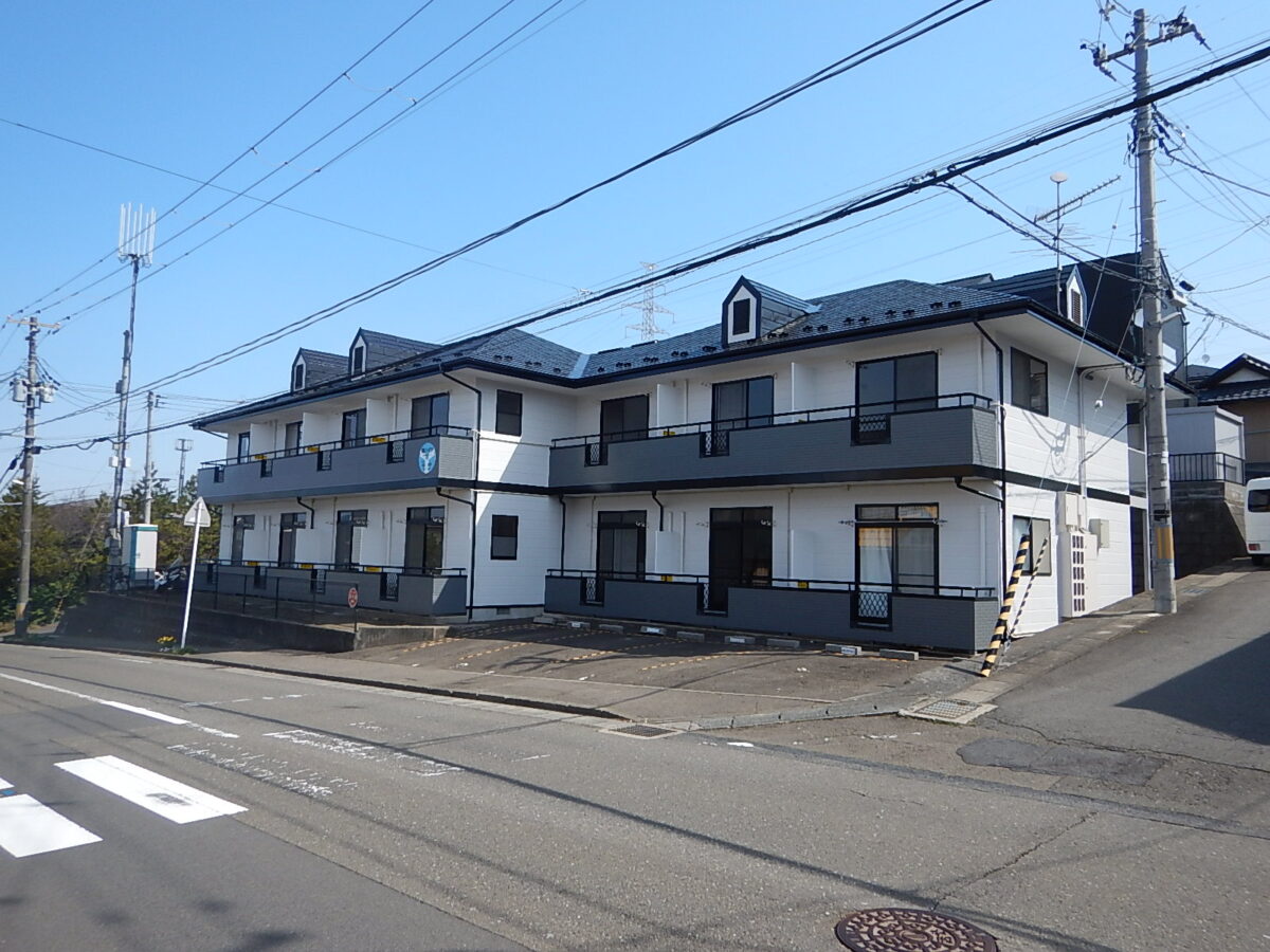 第２回目の塗替えでイメージを一新して入居率の向上を目指す。