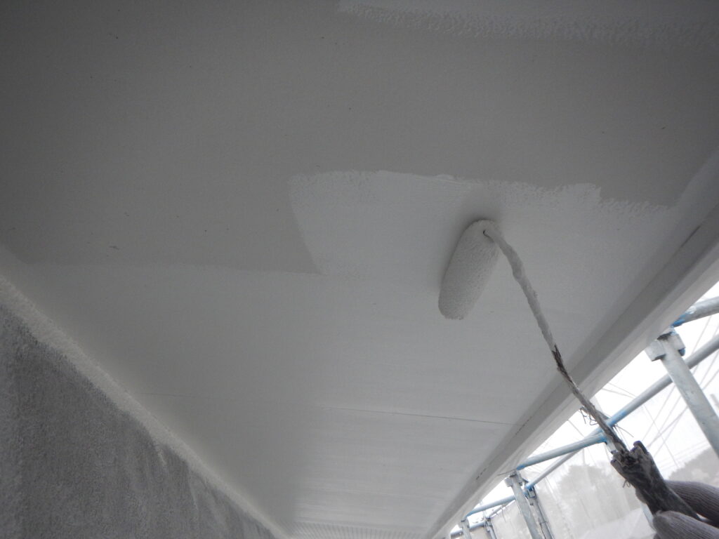 軒天　透湿性塗料２回塗布