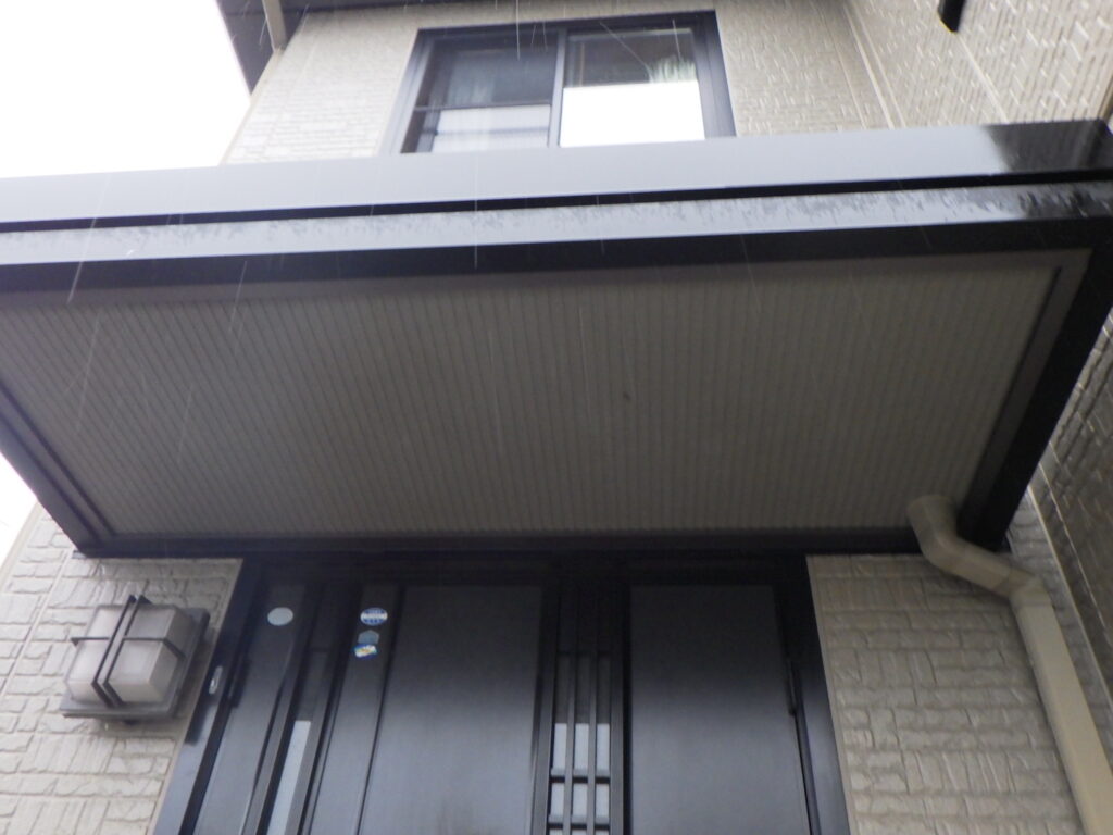 施工完了<br />
玄関天井